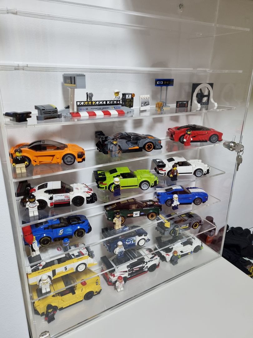 vetrinetta automobili