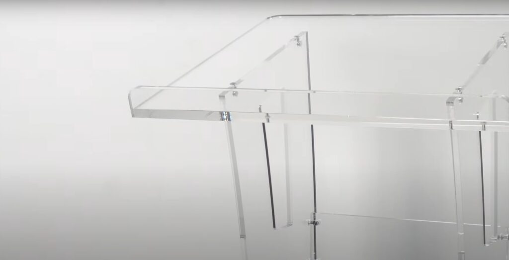 Leggio in plexiglass trasparente